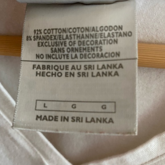 Nike sleeveless V-neck athletic shirt - Picture 3 of 4